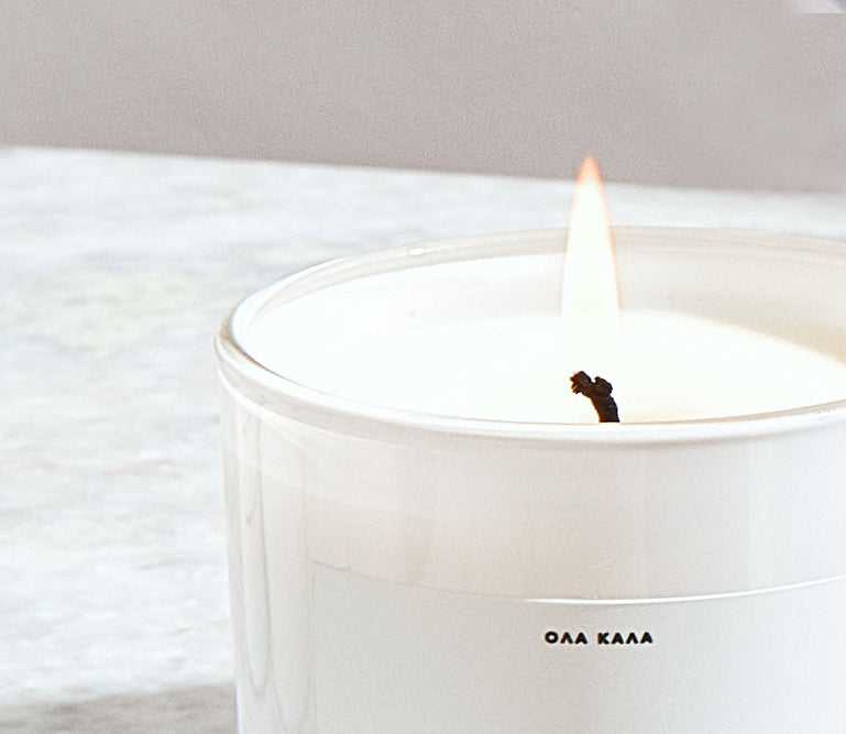 100% soy wax, hand-poured in ultra small batches in Los Angeles, CA. Made with a lead-free cotton wick and premium fragrance and essential oils for a clean burn. peppermint, vanilla, mint leaves.